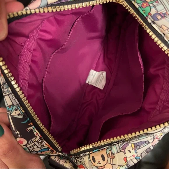 LeSportsac x Tokidoki Crossbody Camera Bag - Picture 6 of 6